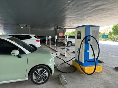 Últimas notícias da empresa sobre Porque é que a Pistola salta quando carrega um veículo de energia nova?
