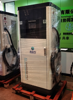 Bom preço. Novo carregador de veículos elétricos CCS2 de 80kW AC DC Estação de carregamento de piso de veículos elétricos on-line