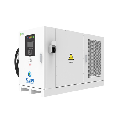 670A 200KW Carregador móvel de veículos elétricos para uso na estrada IP20 CCS1 CCS2 Bateria de segurança incorporada