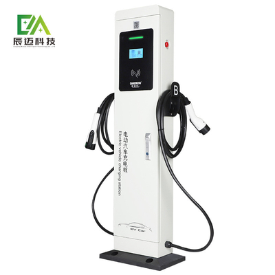 7KW 14KW Single Gun / Double Gun Column AC Pilha de carregamento de veículos elétricos / Pilha de carregamento de veículos elétricos em pé