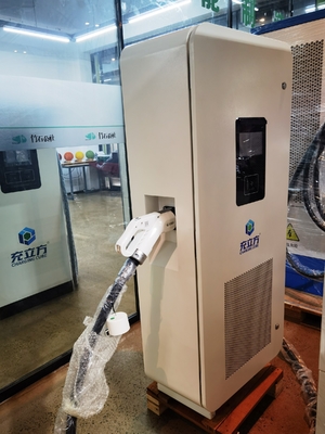 Bom preço. 160KW CCS2 Dual Gun DC Carregador de veículos elétricos / Estação de carregamento rápido DC on-line